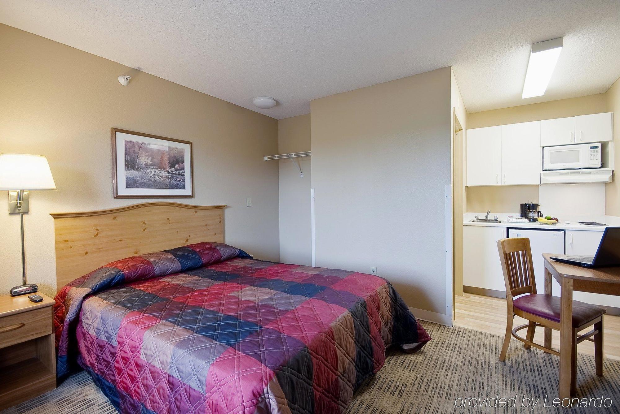 Hometowne Studios By Red Roof Denver - Glendale/ Cherry Creek Eksteriør billede